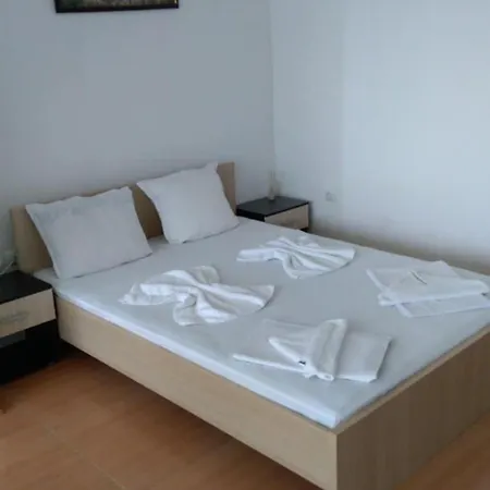 Grand Kameliq 公寓 阳光海滩