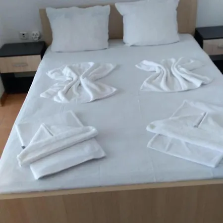 Grand Kameliq Апартамент *